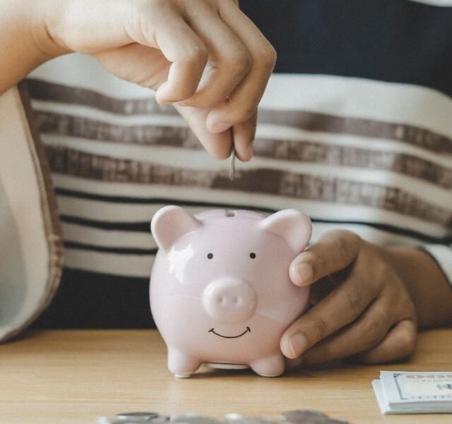 10 Smart Ways To Save Money on a Low Income in 2023